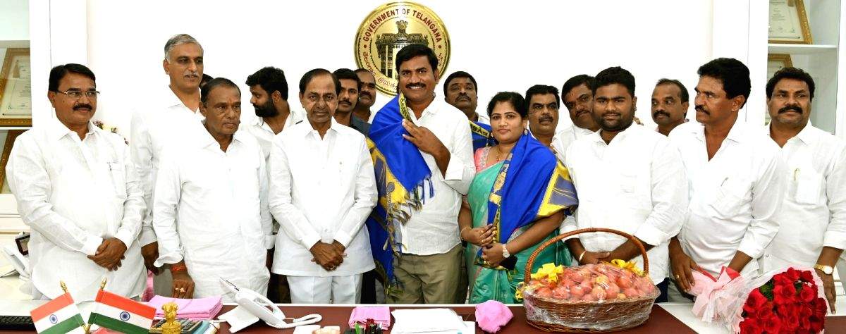 Telangana's tomato farmer earns Rs 2 crore - Vimarsana News