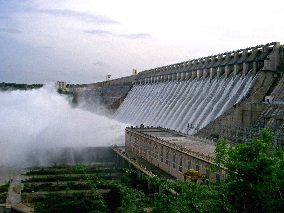 Tension continues between Telangana, Andhra at Nagarjuna Sagar dam - Vimarsana News
