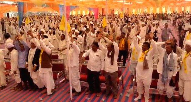 Gujarat's Thakor community bans girls form using mobile phones - Vimarsana News
