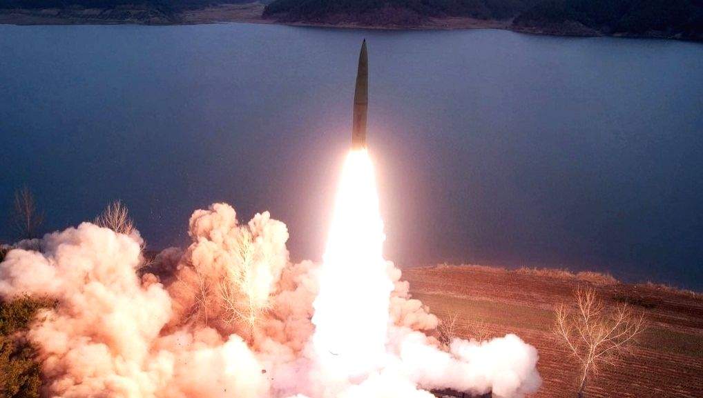 N.Korea fires missile ahead of S.Korea-Japan summit - Vimarsana News