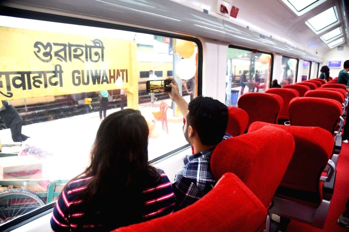Railways launches Vistadome train service in Assam, Bengal - Vimarsana News