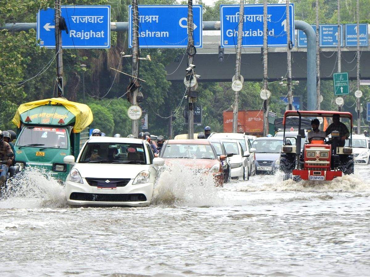 Traffic flow restored in some parts of Delhi - Vimarsana News
