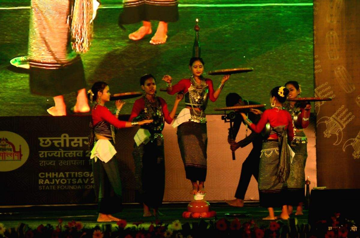 Three-day National Tribal Dance Festival kicks off in Raipur - Vimarsana News