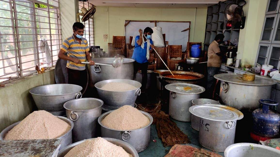 Trivandrum Press Club providing succour to needy with free lunches - Vimarsana News