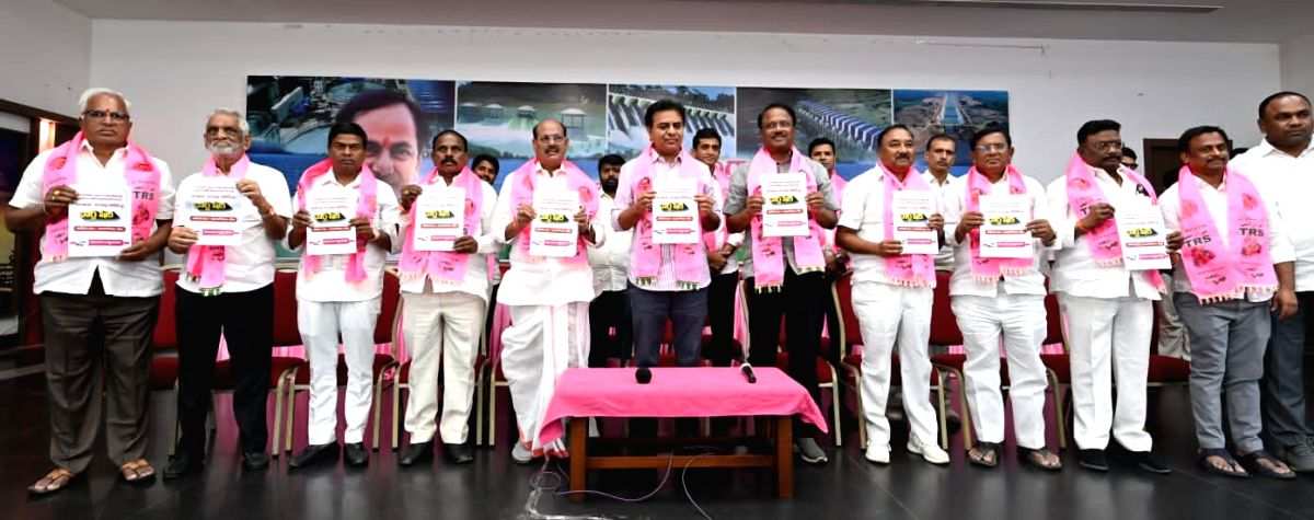 TRS releases 'chargesheet' against BJP ahead of Munugode bypoll - Vimarsana News