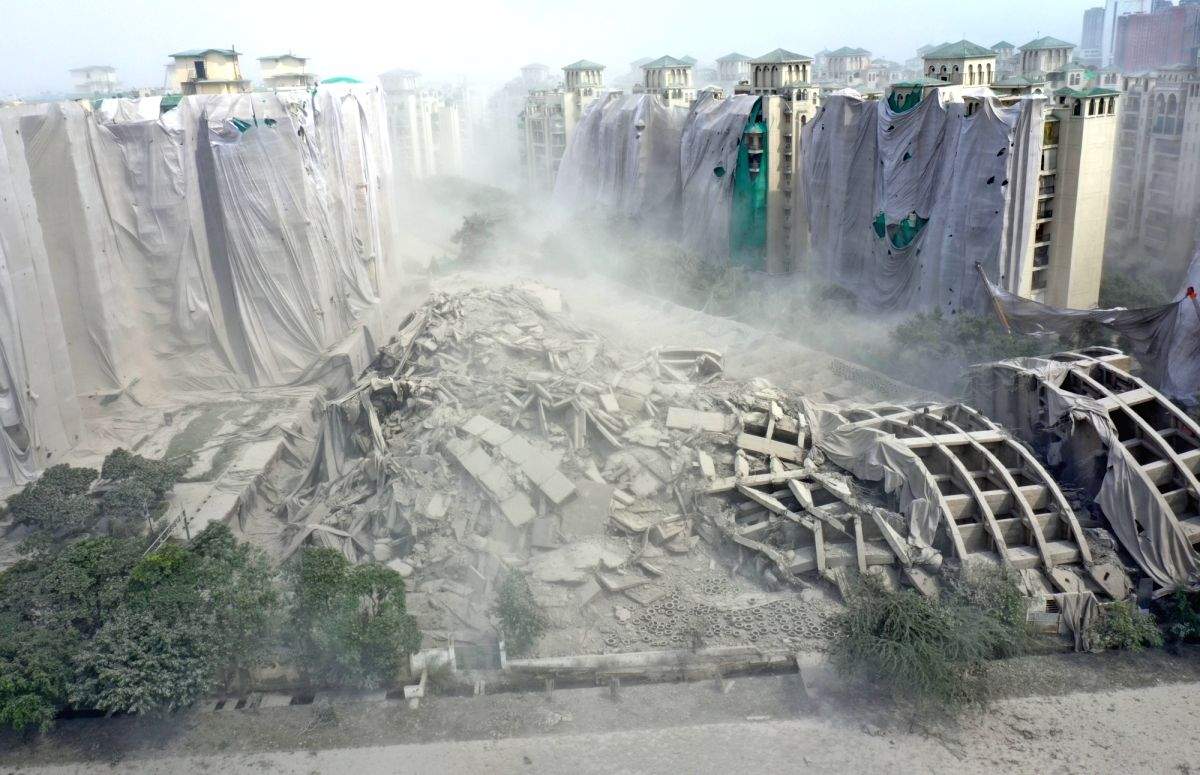 Twin towers demolition: Ground Zero looks like war-ravaged site with heaps of debris - Vimarsana News