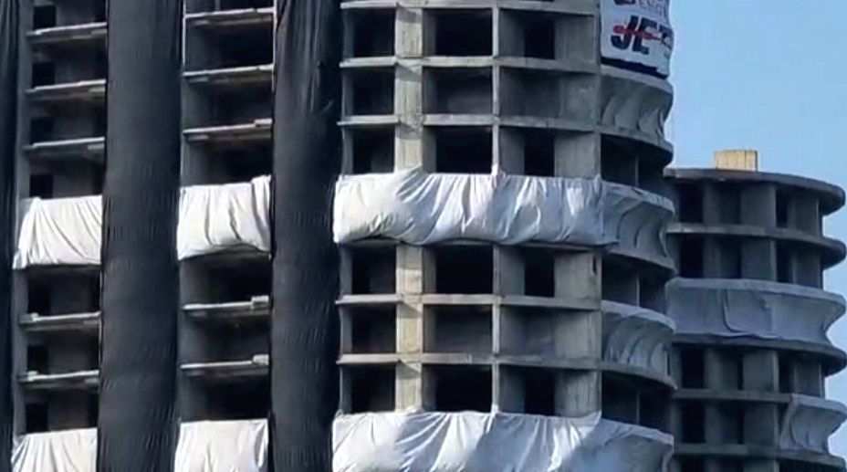 Twin tower demolition: Final touches being given before the blast - Vimarsana News