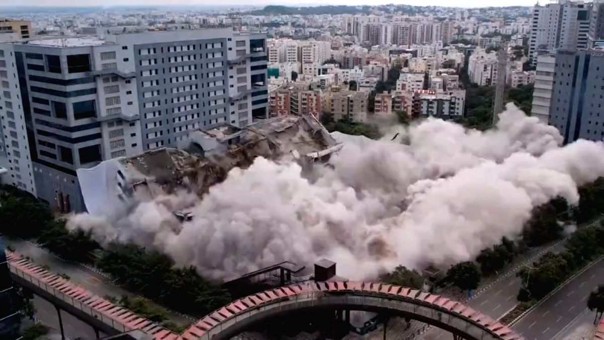 Two buildings demolished in Hyderabad IT Park - Vimarsana News