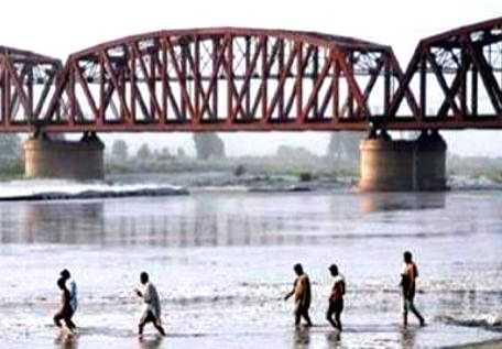 Two Indians swept away by river reach Pakistan - Vimarsana News