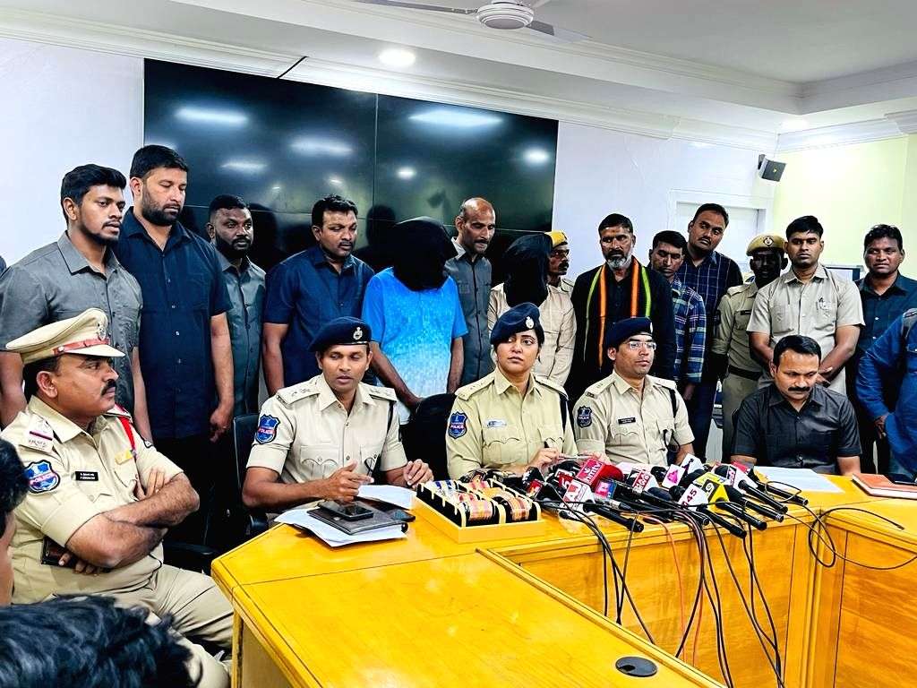 Two international drug transporters nabbed in Hyderabad - Vimarsana News