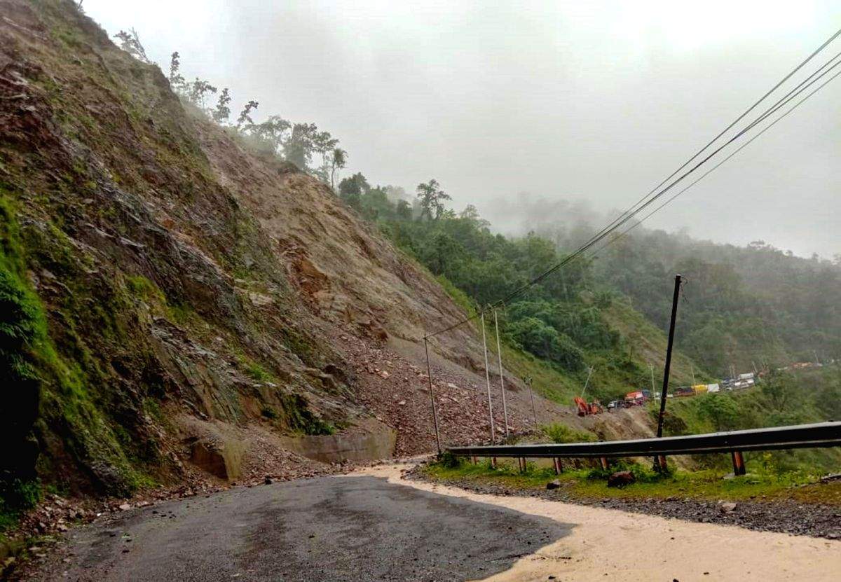 Two labourers from Bengal killed in Sikkim landslide - Vimarsana News