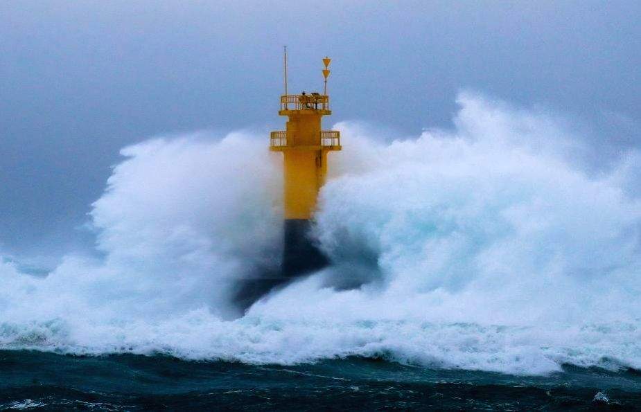 Typhoon Hinnamnor exits S.Korea, leaves 1 missing - Vimarsana News