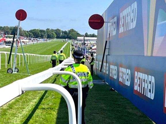 UK: 19 activists arrested ahead of Epsom Derby - Vimarsana News