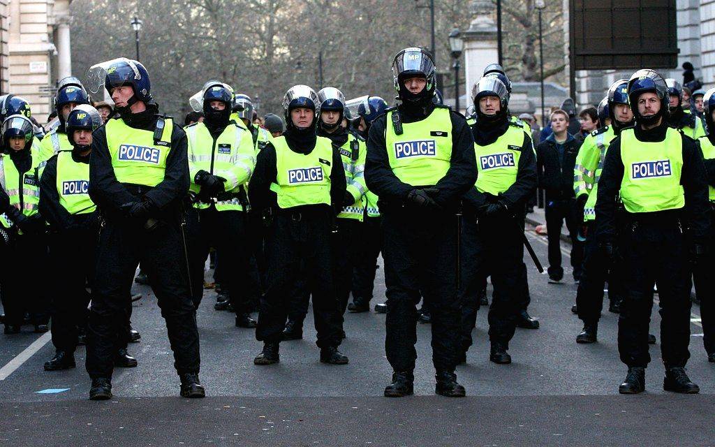 UK Police arrest 12 more in connection with Leicester violence - Vimarsana News