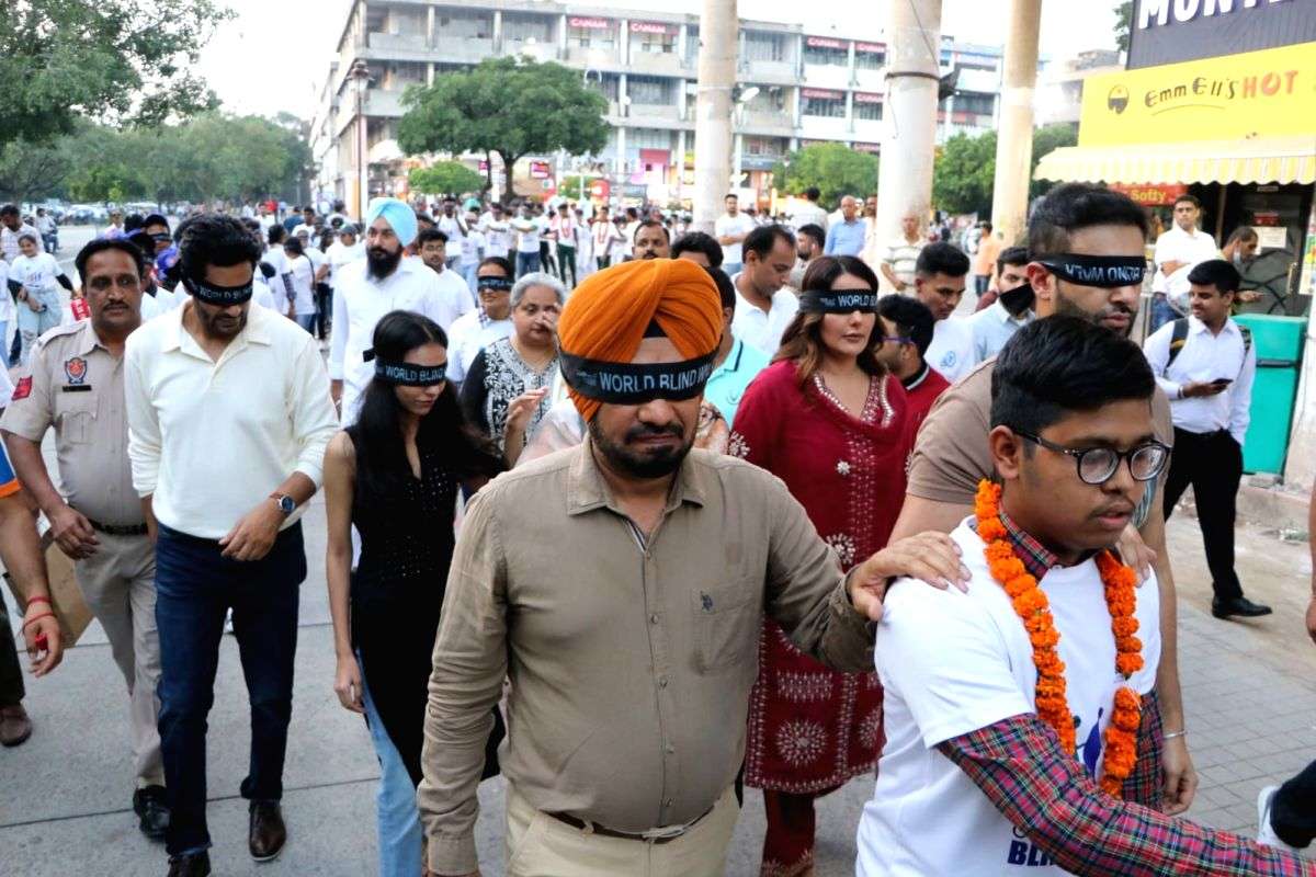 Unique walk in Chandigarh to support eye donation - Vimarsana News