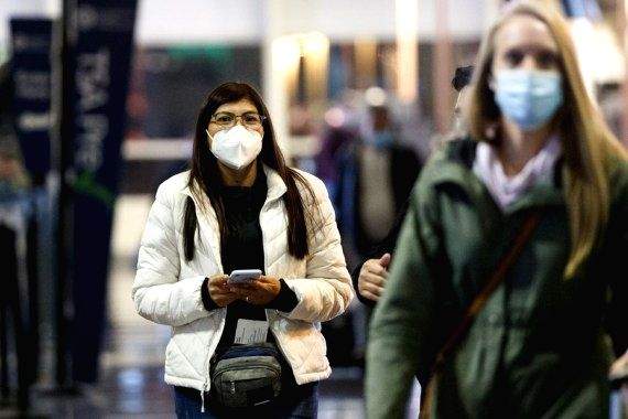 Masks, limited lockdowns to return if Covid cases shoot up this winter - Vimarsana News