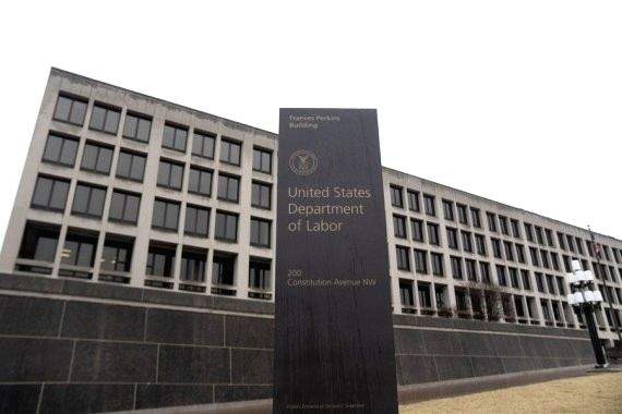 US jobless claims rise for third straight week amid tight labour market - Vimarsana News