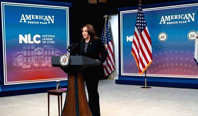 Kamala Harris tests positive for Covid as US struggles for normalcy (Ld) - Vimarsana News