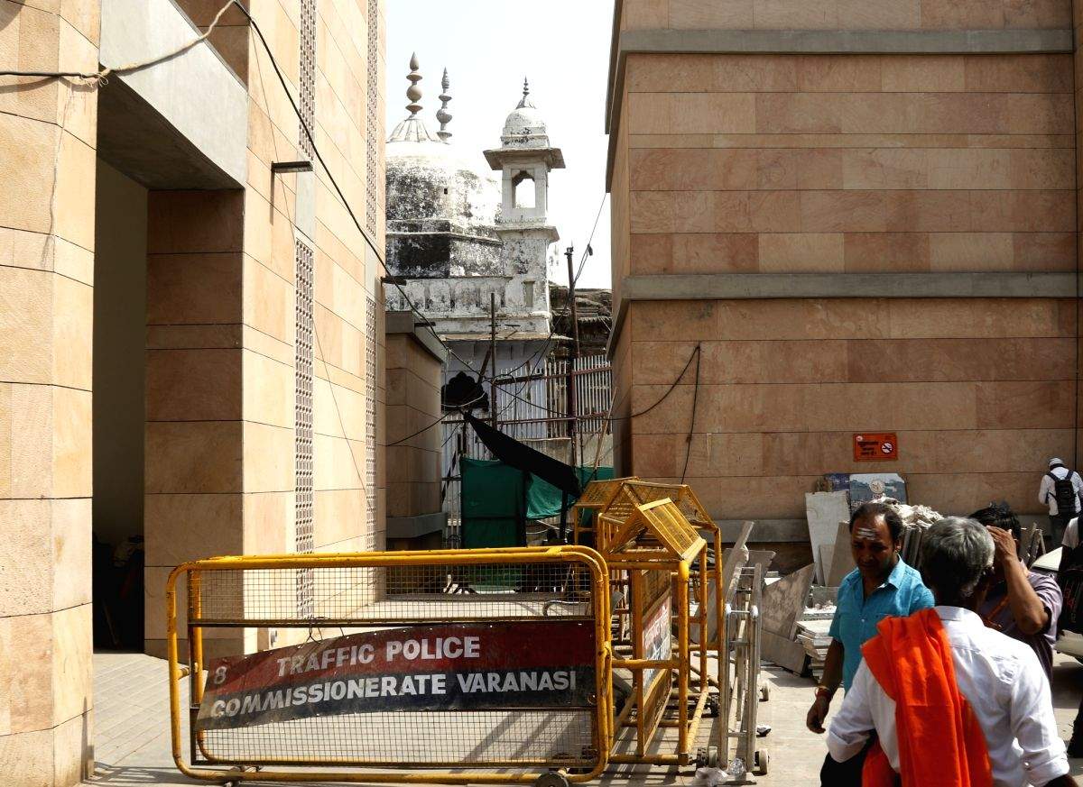 Gynavapi mosque case: Muslim side cite 1937 suit to show mosque, courtyard property of waqf - Vimarsana News