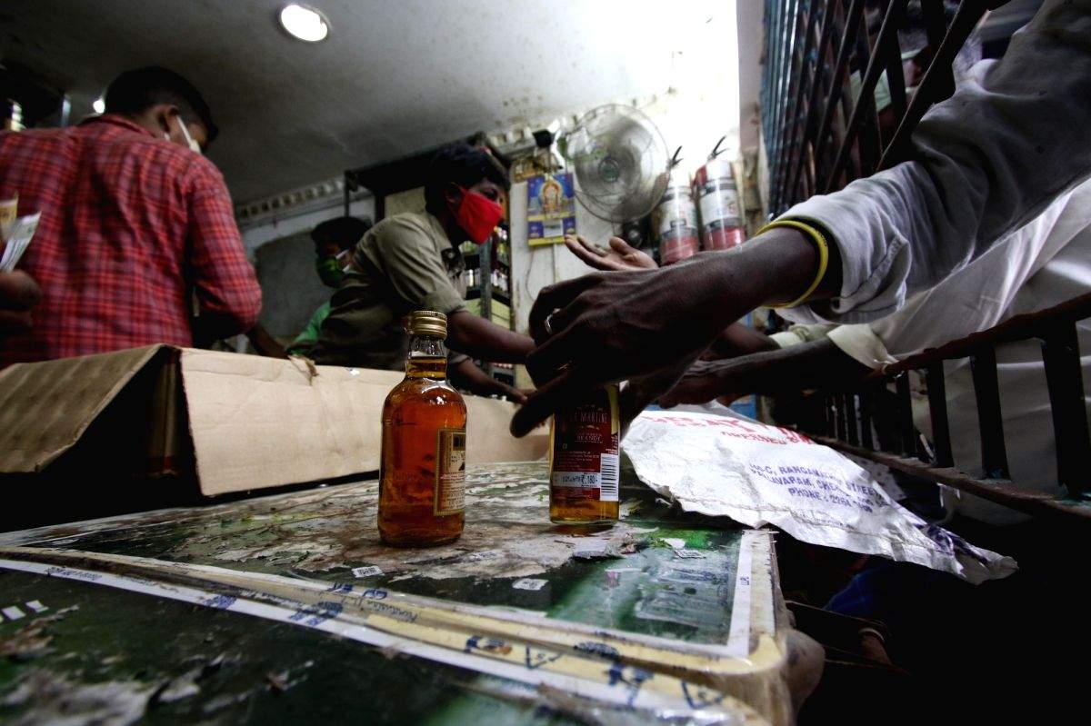 Manjhi gets support from Lalu's daughter on liquor ban issue - Vimarsana News