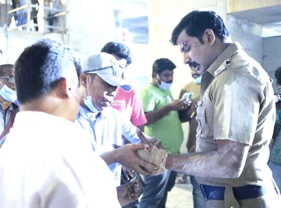 After hairline fractures during shoot, Vishal heads to Kerala for treatment - Vimarsana News