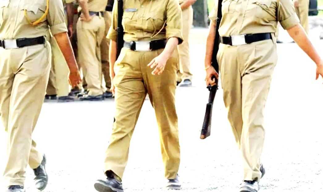 2 women cops booked for kidnapping male colleague - Vimarsana News
