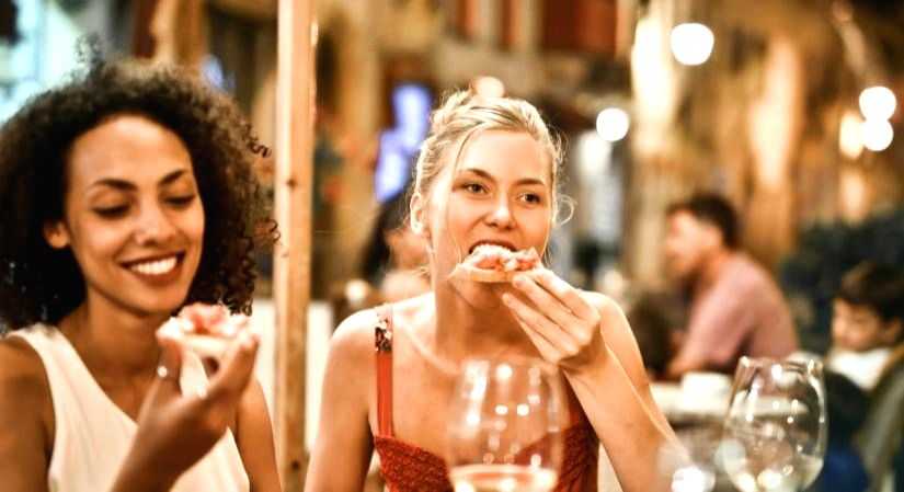 Women snack as much as men reveals report - Vimarsana News