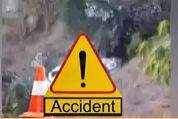 17 killed as truck plunges into ravine in Pakistan - Vimarsana News