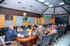 10 oppn parties urge Manipur CM to arrange all-party meeting with PM to resolve ethnic conflict - Vimarsana News