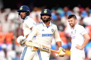 1st Test: K.L. Rahul, Ravindra Jadeja help India grab a commanding 175-run lead over England (ld) - Vimarsana News