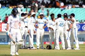 3rd Test: Jadeja's five-wicket haul helps India hammer England by 434 runs - Vimarsana News