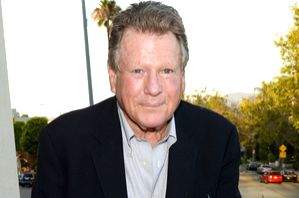 Actor Ryan O'Neal died of congestive heart failure - Vimarsana News