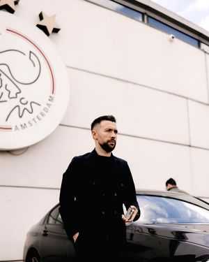 Ajax present Francesco Farioli as new coach - Vimarsana News