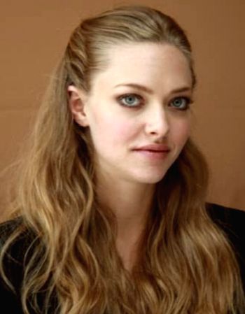 Amanda Seyfried to star alongside Tom Holland in 'The Crowded Room' - Vimarsana News