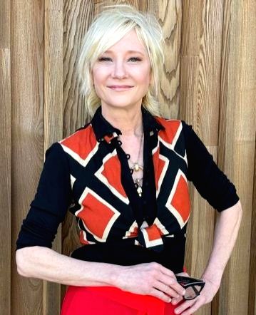 Anne Heche dies at 53, family says 'we have lost a bright light' - Vimarsana News