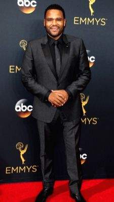 Anthony Anderson won't 'play safe' when hosting Emmy - Vimarsana News