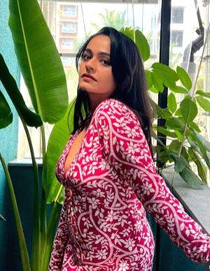 Apoorva Arora tried method acting for first time in OTT show 'Family Aaj Kal' - Vimarsana News
