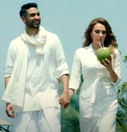 Arjun Kanungo collaborates with Iulia Vantur for 'Tera Tha Tera Hoon' - Vimarsana News