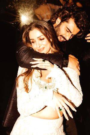 Arjun Kapoor, Malaika Arora 'peacefully' part ways after dating for almost five years - Vimarsana News