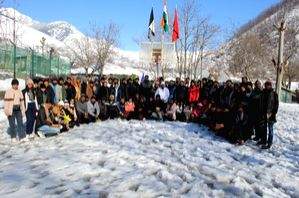Army rescues stranded students in J&K - Vimarsana News