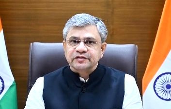 Telecom Minister removes 10 DoT officers with 'doubtful integrity' - Vimarsana News