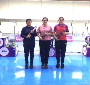 Asian Games champ Palak wins gold on first day of Air Pistol trials - Vimarsana News