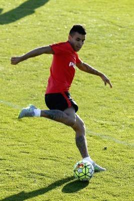 Atletico Madrid forward Correa and family robbed at gunpoint at family home - Vimarsana News