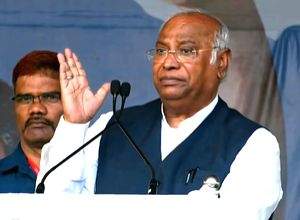 Kharge launches scathing attack against PM, Nitish during Nyay Yatra in Bihar - Vimarsana News