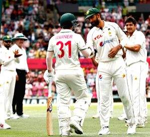 Pakistan had bizarre bowling tactics in Test series against Australia: Damien Fleming - Vimarsana News