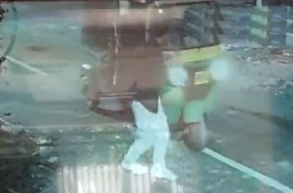B'luru: Auto driver crashes on techie who turned it down for rapido - Vimarsana News