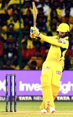 IPL 2023: Conway's batting style is very similar to Michael Hussey, says Irfan Pathan - Vimarsana News