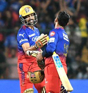 IPL 2024: Bowlers, du Plessis keep RCB's playoff hopes alive with four-wicket win over GT (ld) - Vimarsana News