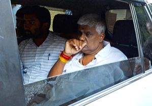 Sex video case: HD Revanna refuses to comment on MP-son Prajwal Revanna - Vimarsana News