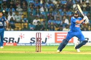 'Have to play some shots to put bowlers under pressure', says Rohit on playing switch hit & reverse sweep - Vimarsana News